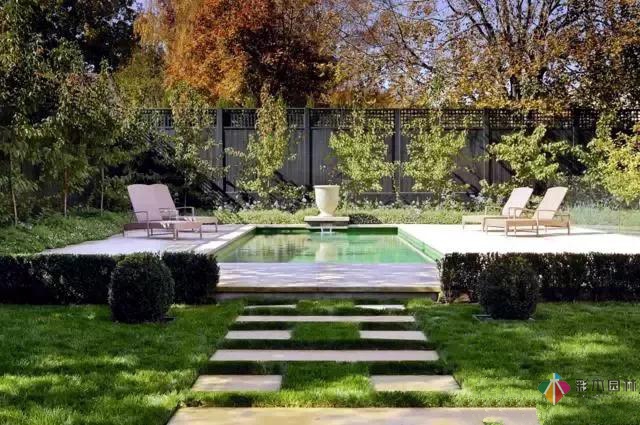 天然石材在花園設(shè)計里起到至關(guān)重要的元素!