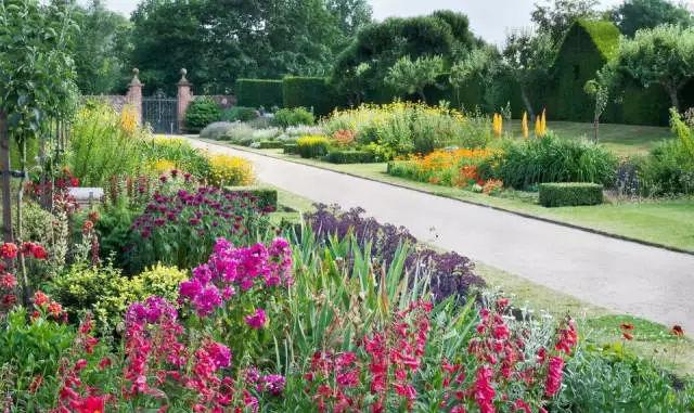 庭院花境園藝設(shè)計(jì)和植物搭配需要哪些要求？